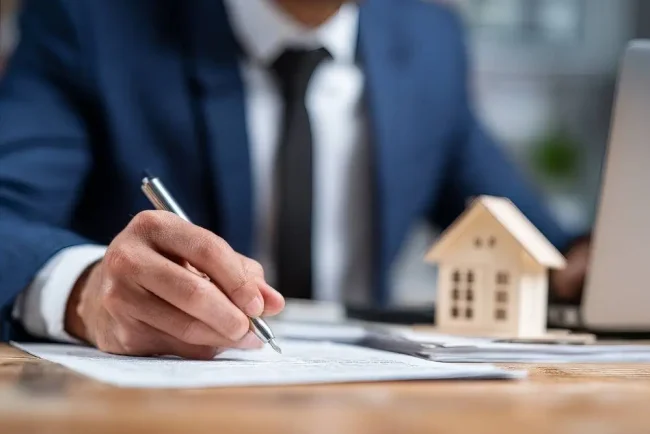 como-abrir-empresa-na-hora Para abrir uma empresa em Portugal, através do serviço Empresa na Hora, são necessários alguns passos essenciais. Ajudamos a descobrir quais!